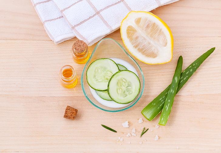Astringent vs Toner: What should you use for your skin, and why?