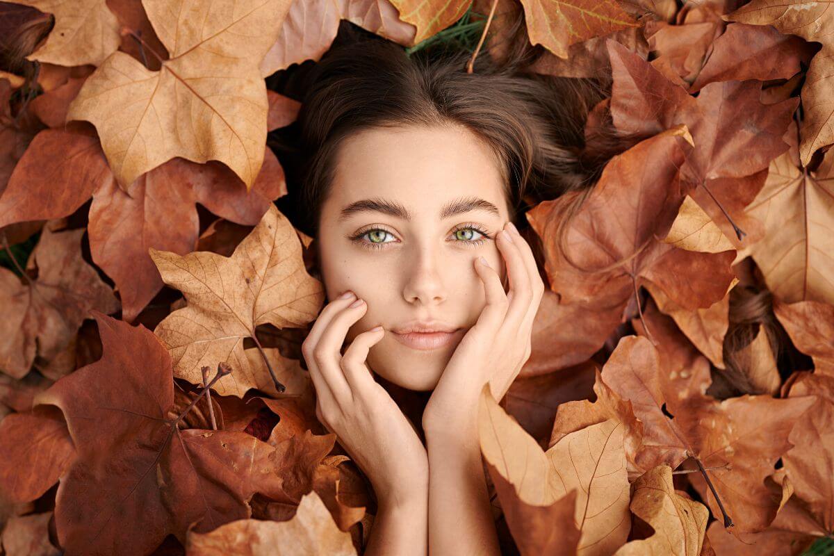 skin-in-autumn:-5-essential-care-measures-to-adopt-during-the-season