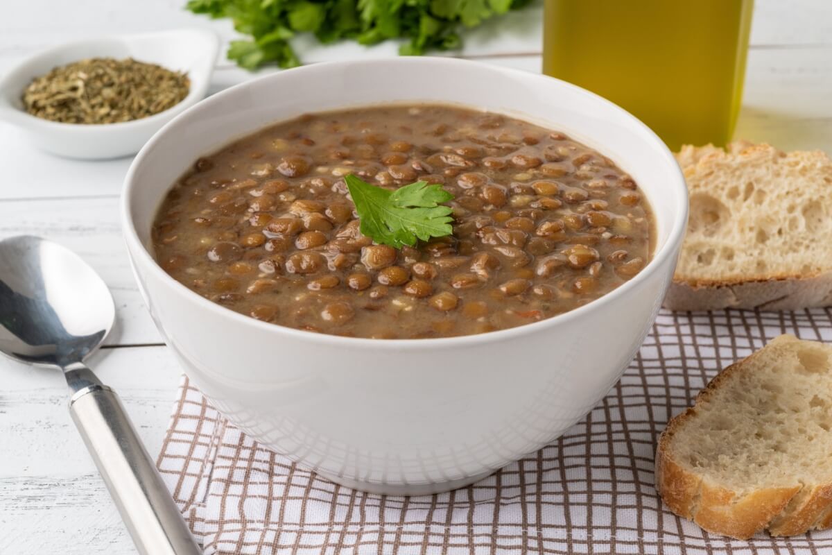 soup-for-lunch:-5-protein-recipes-to-start-the-week-with-energy