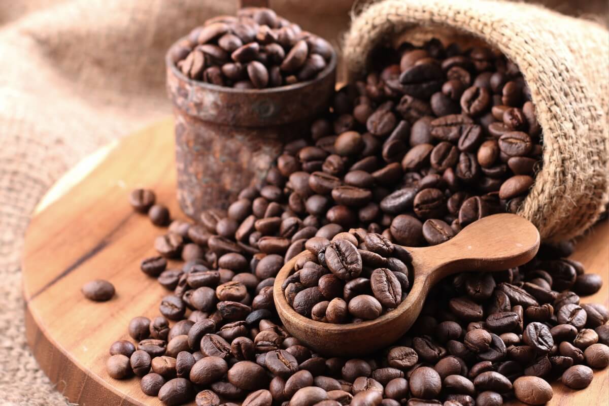 national-coffee-day:-discover-how-the-drink-can-transform-sweet-and-savory-recipes