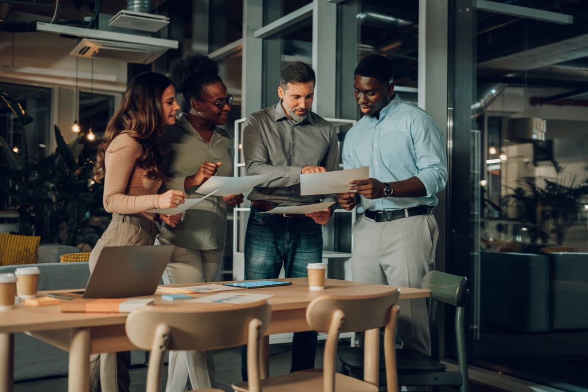 discover-the-mistake-that-makes-companies-grow-and-make-less-profit