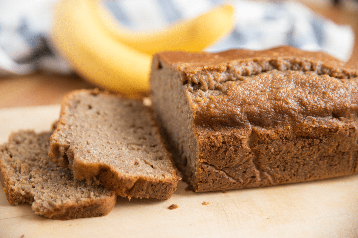 tem-banana-madura-em-casa?-faca-esse-bolo-proteico-para-o-lanche-da-tarde
