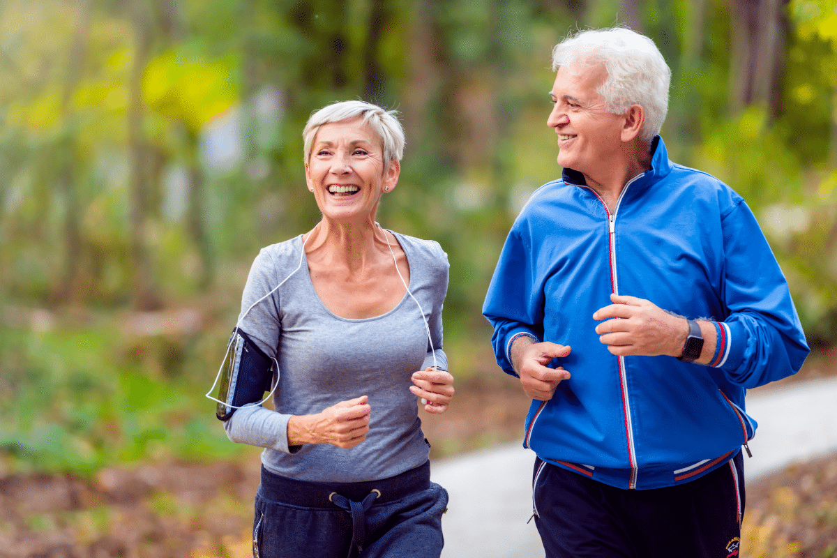 o-que-muda-na-mobilidade-com-a-idade?-veja-como-cuidar-do-corpo-dos-30-aos-70-anos