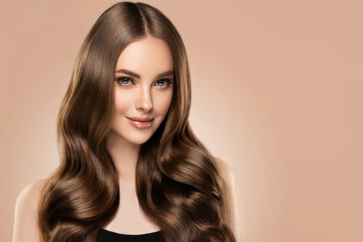 glass-hair:-a-tendencia-do-cabelo-espelhado-que-domina-2026